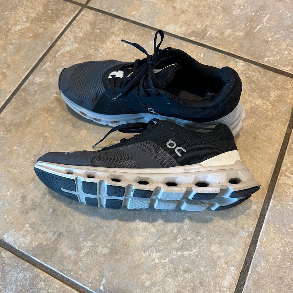 On Running Men's Black and White Athletic Shoes